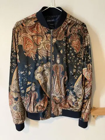 ZARA MAN 페이즐리 무늬 점퍼
