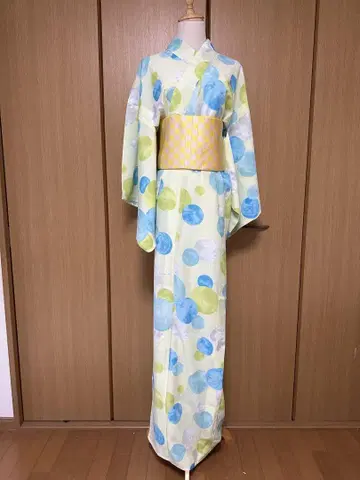 Ryo 유카타 스카이블루와 옐로우 그린 도트 무늬