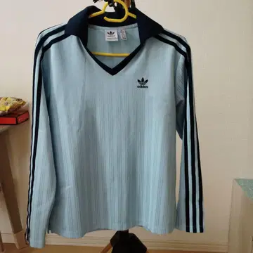 adidasV 넥 롱T 스카이블루/네이비 XS