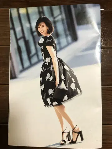 엠즈 그레이시 40 카멜리아 무늬 원피스
