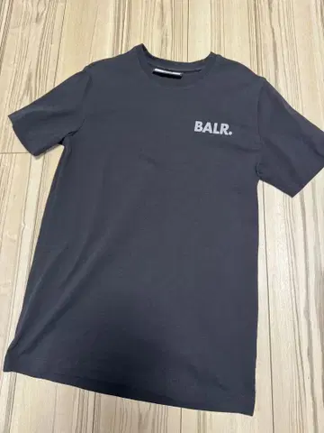 BALR. 블랙 티셔츠 XS 사이즈 백 프린트 실버 새상품급