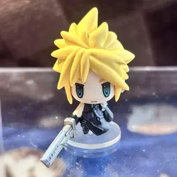 FF7 클라우드 트레이딩 아트 미니
