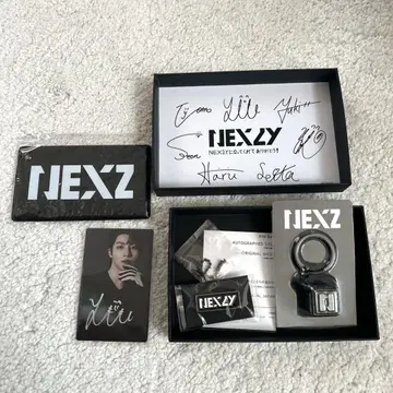 NEXZ 가입 특전 BOX 유우의 친필 사인 포함 트레이딩 카드