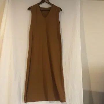 유니클로 마메쿠로구치 에어리즘 원피스 브라운 M 사이즈