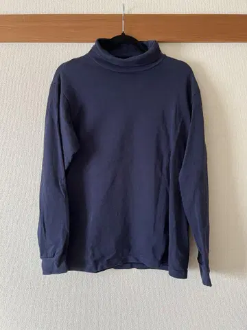 DRESS M 일본제 터틀넥 니시노야 neat