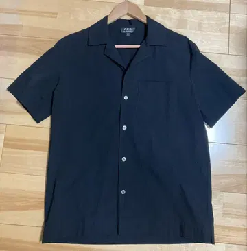 A.P.C. 블랙 반팔 셔츠 XS
