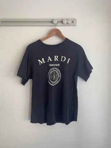 mardi mercredi 네이비 반팔 티셔츠