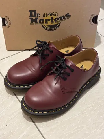 Dr. Martens 1461 3홀 체리 레드