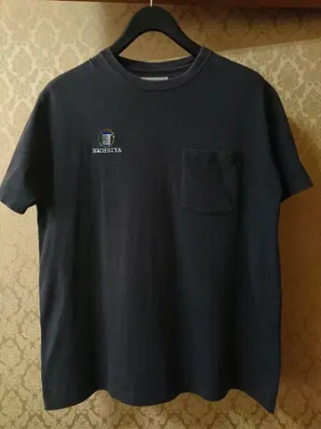 NAOSHIYA CUSTOM FACTORY 수선집 포켓 티셔츠 자수