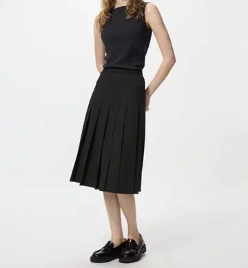 UNIQLO 와이드 플리츠 미디 스커트 S 블랙