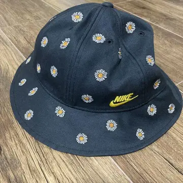 Nike 데이지 꽃무늬 자수 버킷 햇 M/L