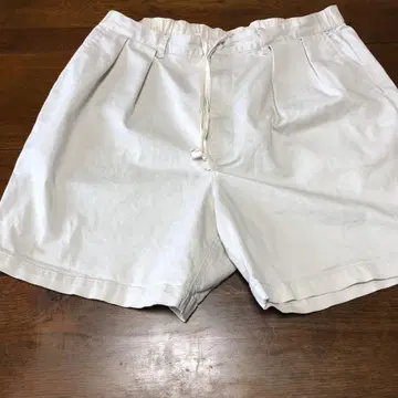 beams 숏팬츠 플리츠 2턱 아이보리 XL