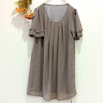 새상품 티어클라세 프릴 반팔 튜닉 [ L ] 플리츠 비침 더스티 핑크
