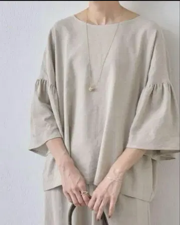 비어즐리 린넨 소매 개더 오버 블라우스