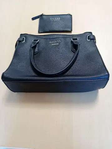 GUESS 블랙 핸드백과 동전 지갑