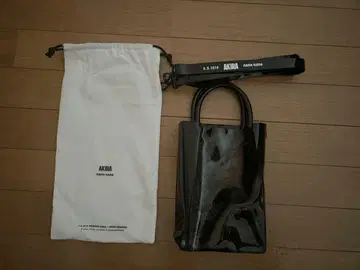 AKIRA A5 블랙 토트백