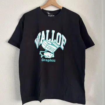 Wall of Graphic 블랙 티셔츠 L