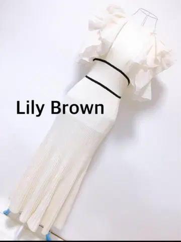완판템 LILY BROWN 프릴 도킹 니트 원피스 화이트