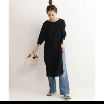 ATON FRESCA LONG SLIT 티셔츠 블랙 02
