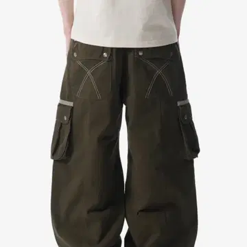 아캄 Knee Pin-tuck Contrast Cargo Pants 카키 | 브랜드 중고