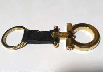 페라가모 키링