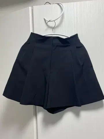 셀포드 블랙 숏팬츠
