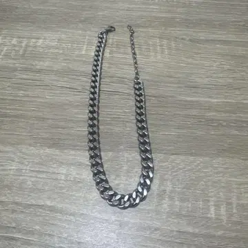 실버 체인 목걸이