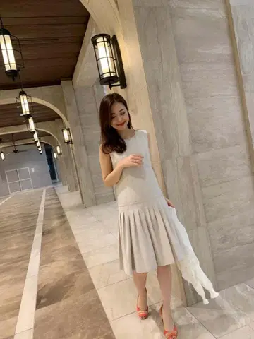 여름 폭시 프리미어 린넨 슬리브리스 플리츠 원피스 라이트 그레이