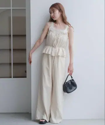 카스타네 페플럼 캐미 살로펫 화이트 1