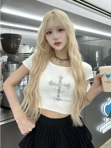 Darich 크로스 페이드 컴팩트 티셔츠 화이트