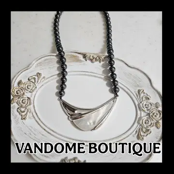 B389 VANDOME BOUTIQUE 헤마타이트 목걸이 쉘 실버