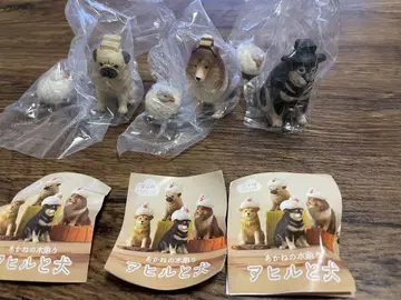 아카네의 나무 조각 오리와 개 가챠가챠