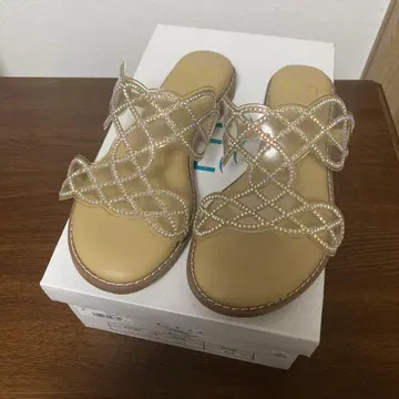 새상품*베이지 클리어 샌들 비쥬 장식 플랫 해변 수영장