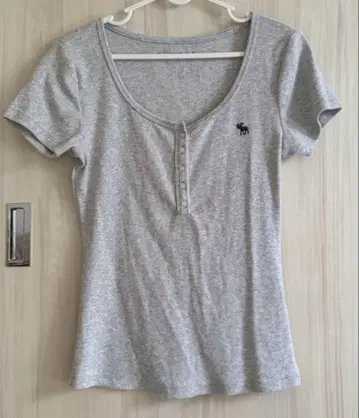 Abercrombie & Fitch 티셔츠
