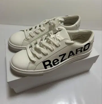 [새상품 미사용] ReZARD 리자드 빅 로고 가죽 스니커즈 (화이트)