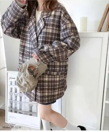 L 사이즈 브라운 계열 체크 더블 자켓