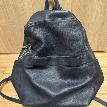 아니아리 다크 네이비 가죽 백팩