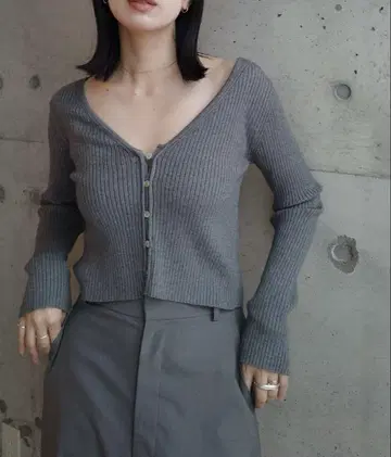 y/m 리브 V넥 컴팩트 가디건