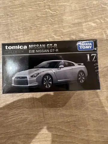 토미카 프리미엄 NISSAN GT-R 1/62