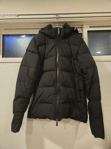 PYRENEX 후드 부착 블랙 다운 자켓