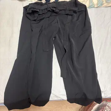 블랙 와이드 팬츠 허리 프릴