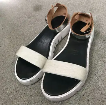 천연 가죽 샌들 24cm