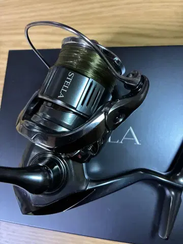 SHIMANO 22 STELLA C2000SHG 결함 있음.