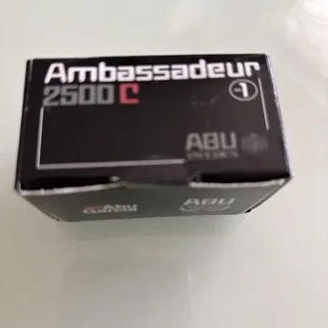 ABU의 Ambassadeur 2500C 미니어처 낚시릴 레드