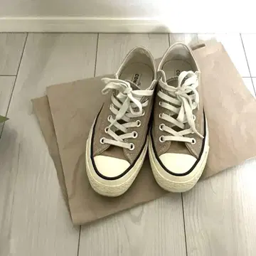 CONVERSE CT70 별 세 개 베이지 스니커즈