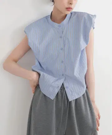 LIAN 벌룬 숄더 블라우스 스트라이프