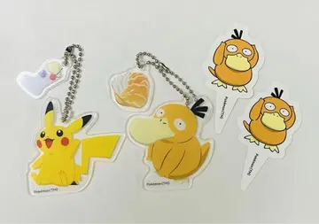 코메다 커피점 포켓몬 콜라보 아크릴 참 피카츄 코닥
