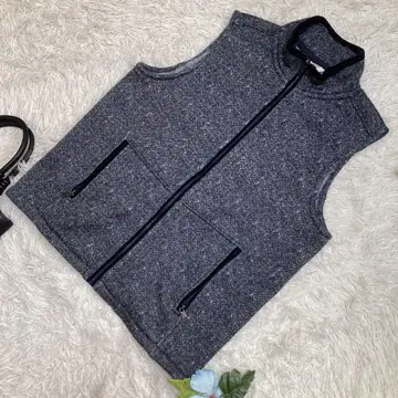 컨디션 최상 AIGLE 베스트 THERMO KITJ 그레이 헤링본 L