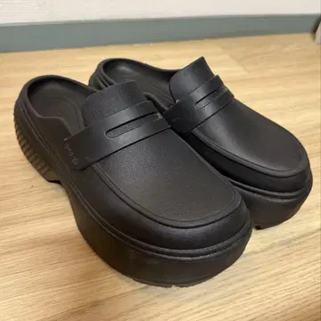 crocs 블랙 샌들 슬립온