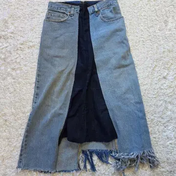 77circa 나나나나사카 리메이크 데님 스커트